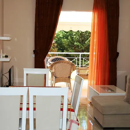 Appartement Butrinti *